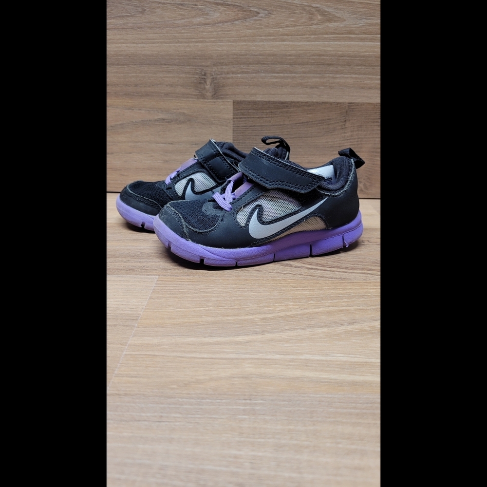 Kids 7.5C Nike Purple and Black Shoes
